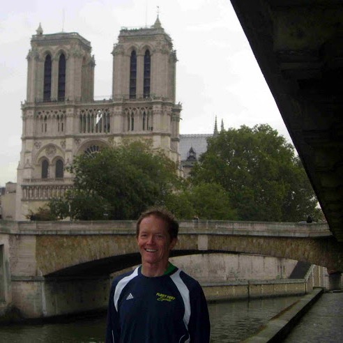 Rive gauche, au niveau de l’ancienne cité avec James