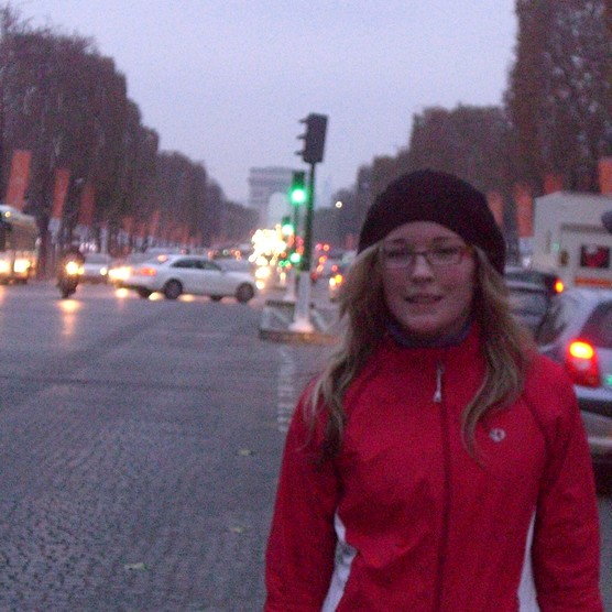 Hiver précoce aux Champs-Elysées avec Karine