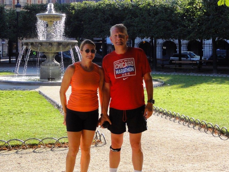 Place des Vosges avec Anne et Niels