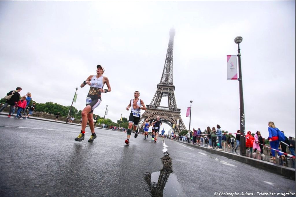 Running around the Eiffel Tower - 2017 Edition