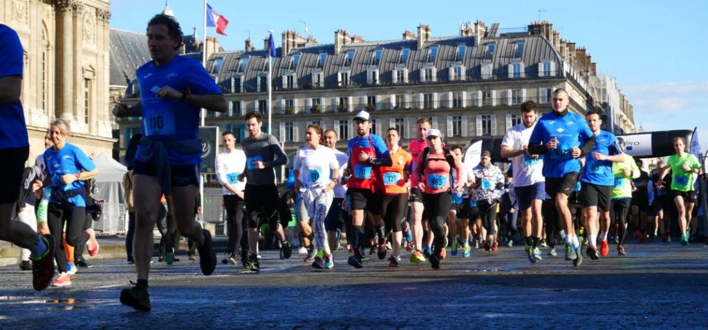 10 km des Etoiles 2018 - Departure in front of the Colonnade du Louvre