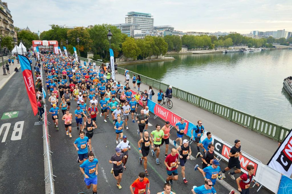 The start of the 2021 Paris Half Marathon Pont de Sully