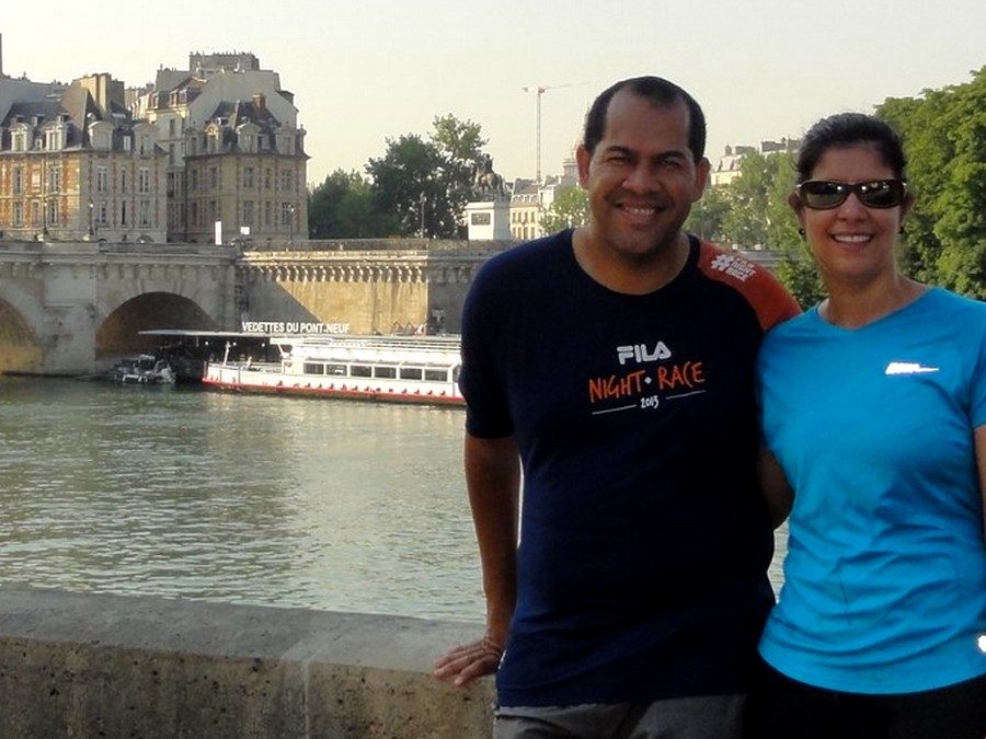 Around the Louvre with Janaina and Gustavo